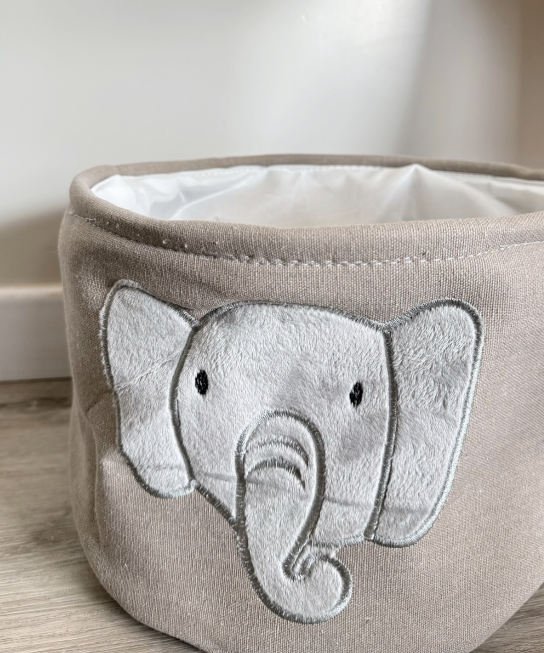 Canasto Elephant Small